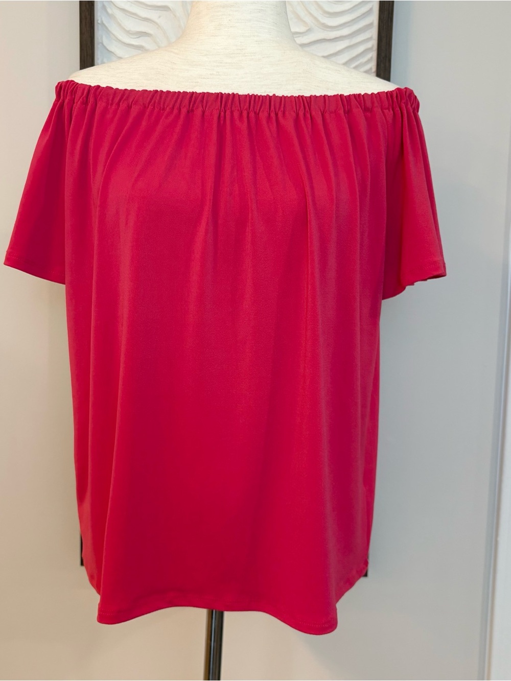 HALOGEN Red Off-Shoulder Short Sleeve Top NWOT Medium